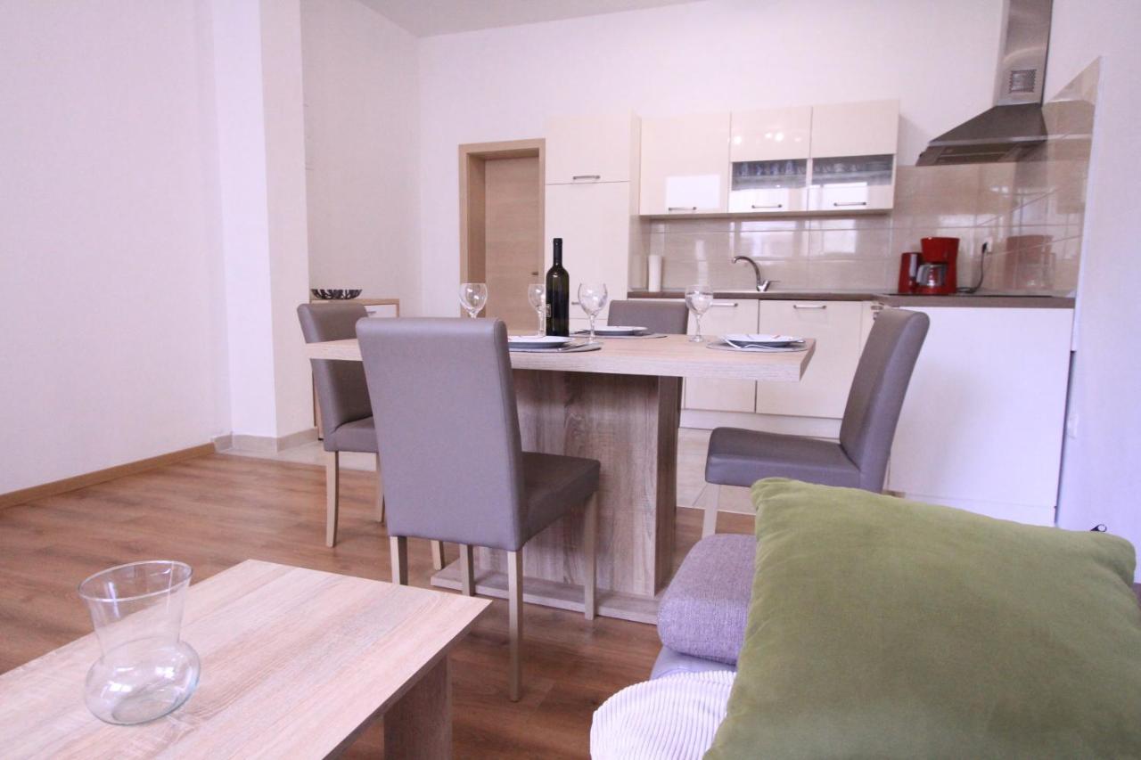 Apartman Darija Podstrana Bagian luar foto