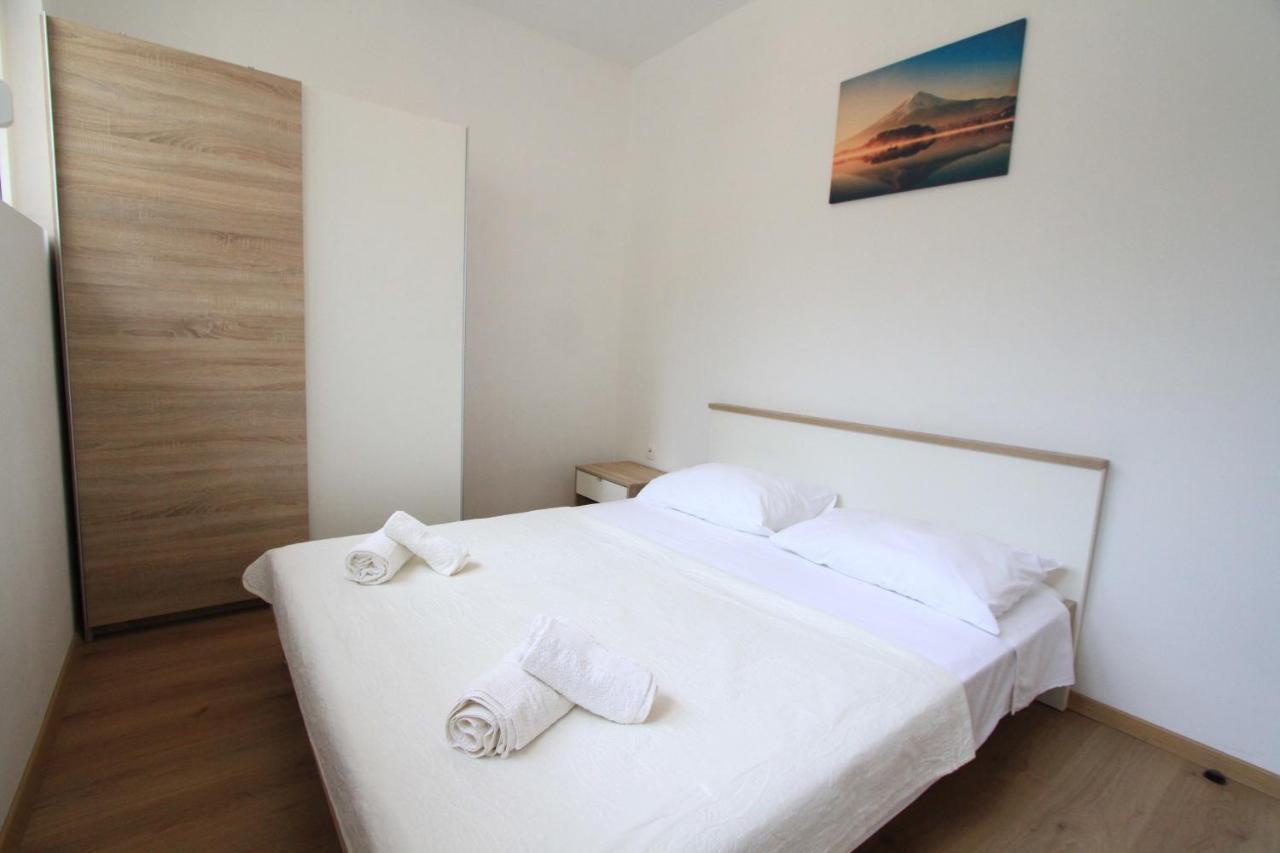 Apartman Darija Podstrana Bagian luar foto